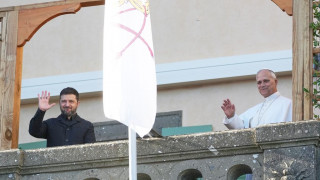 Ο Πάπας Λέων προτρέπει για «συνέχιση του διαλόγου» μετά τη συνάντησή του με τον Ζελένσκι