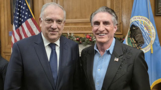 Θεοδωρικάκος: «Νέες αμερικανικές επενδύσεις στην Ελλάδα - Η χώρα γίνεται διαμετακομιστικός κόμβος»