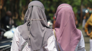 Αυστρία: Aπαγορεύει την ισλαμική μαντίλα στα σχολεία για κορίτσια κάτω των 14 ετών