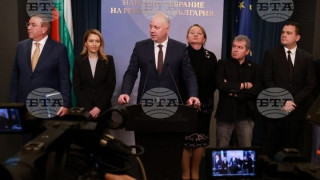 Βουλγαρία: Ο Ρόσεν Ζελιάσκοφ ανακοινώνει την παραίτηση της κυβέρνησής του