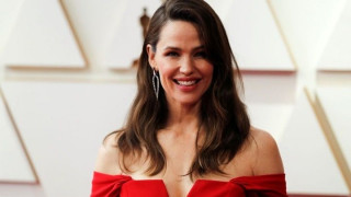 Στη νέα κωμωδία του Netflix «One Attempt Remaining» η Τζένιφερ Γκάρνερ