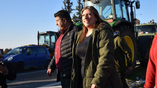 Κωνσταντοπούλου από τα μπλόκα: Οι αγρότες δεν ενέδωσαν στην «κοροϊδία του πρωθυπουργού»