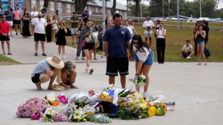 Μακελειό στο Σίδνεϊ: Χειρουργήθηκε ο «ήρωας» της παραλίας - Περήφανοι δηλώνουν οι γονείς του