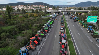«Επικοινωνιακή η απάντηση της κυβέρνησης» - Δεν αποκλείουν γιορτές στα μπλόκα οι αγρότες