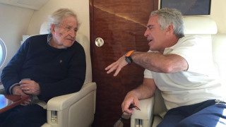 ΗΠΑ: Νέες φωτογραφίες του Έπσταϊν - Μήνυμα για αποστολή κοριτσιών αντί 1.000 δολαρίων