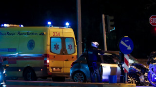 Λάρισα: Ασθενοφόρο έπεσε σε κλούβα αστυνομίας στο μπλόκο Πλατυκάμπου - Τραυματίστηκε ο συνοδηγός