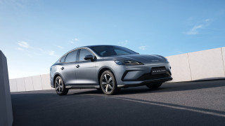 To νέο BYD Seal 5 DM-i είναι ένα κλασικό σεντάν