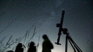 Αρκτίδες: Τα τελευταία πεφταστέρια του 2025 θα φωτίσουν τον ουρανό - Βροχή μετεωριτών απόψε