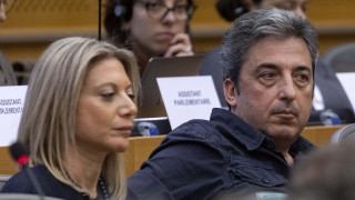 «Πυρά» Ασλανίδη κατά Καρυστιανού: Της ζητεί να παραιτηθεί από τον Σύλλογο