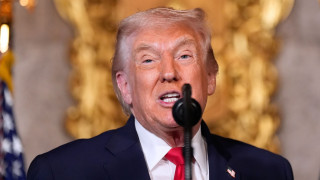 Επιμένει για την Γροιλανδία ο Τραμπ: «Ασπίδα» για την ασφάλεια μας έναντι Ρωσίας και Κίνας