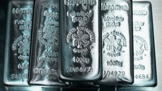Το ασήμι ξεπέρασε τα 75 δολάρια ανά ουγγιά - Για πρώτη φορά στην ιστορία