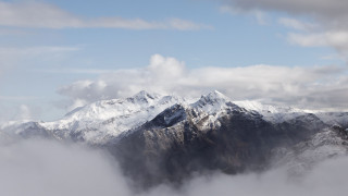 Εντυπωσιακές εικόνες από τη χιονισμένη Πίνδο: Άγριο τοπίο τα Τζουμέρκα - Ανοιχτό το σαλέ Ανηλίου