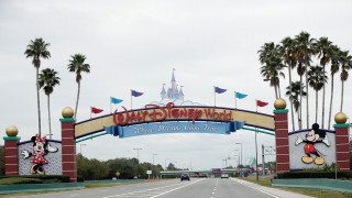 Disney World: Εργαζόμενος τραυματίστηκε από ψεύτικο βράχο 180 κιλών σε θεατρικό σόου
