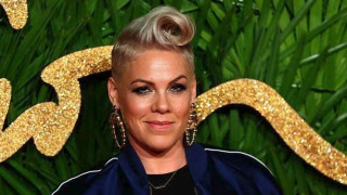 Πρωτοχρονιά στο νοσοκομείο για την Pink - Το μήνυμα στους θαυμαστές της