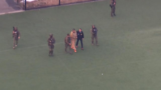 Έφτασε στο δικαστήριο της Νέας Υόρκης ο Μαδούρο - Δείτε live τη μεταφορά του