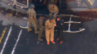 CNNi: Δυναμικός και βέβαιος ο Μαδούρο στο δικαστήριο - Τι απάντησε σε πολίτη μέσα στην αίθουσα