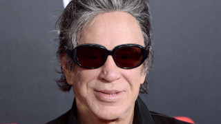 O Μίκι Ρούρκ ζητά οικονομική βοήθεια για να αποφύγει...την έξωση από το σπίτι του