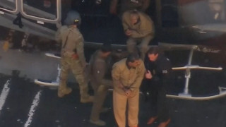 Καθ΄οδόν προς το δικαστήριο της Νέας Υόρκης ο Μαδούρο - Δείτε live τη μεταφορά του