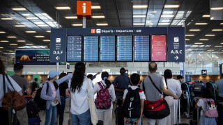 Χιονοθύελλα πλήττει τη Γαλλία – Ματαιώνεται το 15% των πτήσεων από Παρίσι