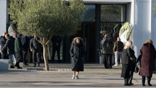 Γιώργος Παπαδάκης: Ποιοι τον αποχαιρέτησαν - Πολιτικοί, δημοσιογράφοι και πλήθος κόσμου