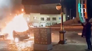 Φλέγεται το Ιράν: Αιματηρές διαδηλώσεις υπό το βλέμμα των ΗΠΑ - Τα «βέλη» Χαμενεΐ κατά Τραμπ