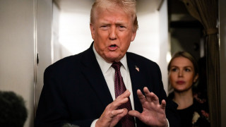 Τραμπ για Γροιλανδία: «Η άμυνά της βασίζεται σε δύο έλκηθρα με σκύλους, θα την καταλάβουμε»