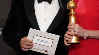 Στιγμές πανικού στις Χρυσές Σφαίρες 2026: Ξέσπασε φωτιά στην αίθουσα Τύπου