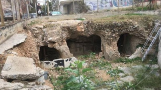 Η αρχαία Κρήνη στα Πετράλωνα αναβιώνει: Το μνημείο που «κρύβεται» στην πλατεία Μερκούρη