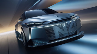 Το Taylor made No4 Concept συνδέει το DS No4 με τη Formula E