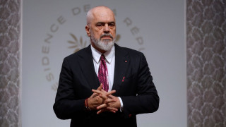 Ράμα: «Οι Έλληνες νομίζουν ότι είναι απόγονοι του Πλάτωνα και του Αριστοτέλη, αλλά δεν είναι»