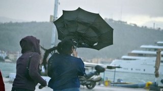 «Βουτιά» της θερμοκρασίας 10 βαθμούς: Ψύχος από την Ουκρανία φέρνει θυελλώδεις ανέμους και χιόνια