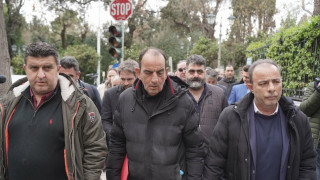 Έφτασαν στο Μαξίμου οι εκπρόσωποι των αγροτών για τη συνάντηση με τον Κυριάκο Μητσοτάκη