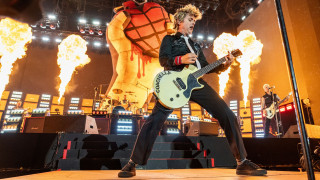Το «Super Bowl 60» ξεκινά με Green Day και γιορτάζει 60 χρόνια ιστορίας