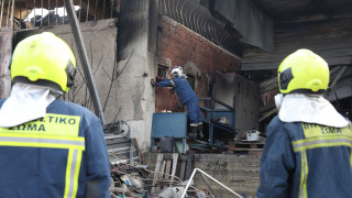 Πυρκαγιά σε εργοστάσιο στο Μενίδι: Συνελήφθη ο άνδρας που κατέγραψαν οι κάμερες