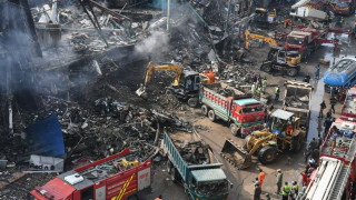 Τουλάχιστον 21 οι νεκροί σε πυρκαγιά σε εμπορικό κέντρο στο Πακιστάν