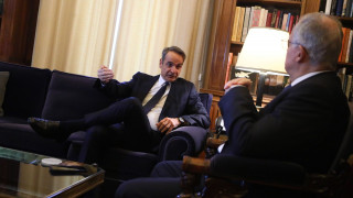 Μητσοτάκης σε Τασούλα: «Φέρνω νέα ταραγμένων θαλασσών - Να πρυτανεύσει η λογική»