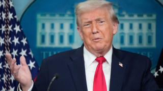 Τραμπ για Μακρόν Στάρμερ: Γίνονται λίγο σκληροί όταν δεν είμαι παρών - Τους συμπαθώ και τους δύο