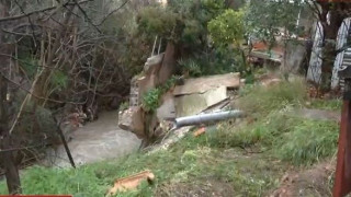 Εκκενώθηκαν τρία σπίτια στον Άγιο Δημήτριο λόγω της κακοκαιρίας