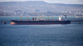 Μακρόν: Αναχαιτίσαμε στη Μεσόγειο ρωσικό δεξαμενόπλοιο που υπόκειται σε κυρώσεις