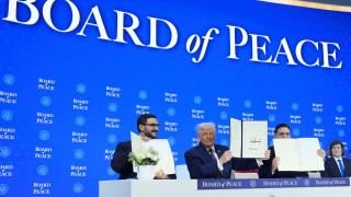 Έπεσαν οι υπογραφές για το «Συμβούλιο Ειρήνης» - Τραμπ: Όλοι θέλουν να γίνουν μέλη