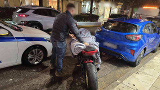 Ταυτοποιήθηκε ο 22χρονος οδηγός μηχανής που εμφανιζόταν σε βίντεο να «τρέχει» με ιλλιγγιώδη ταχύτητα