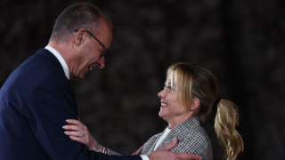 Όταν ο γαλλογερμανικός άξονας «σβήνει», ο Μερτς στρέφεται στη Μελόνι - Το νέο ισχυρό δίδυμο στην ΕΕ