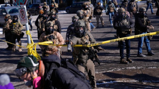 Κλίμα εμφυλίου στην Μινεσότα - «Πόλεμος» μεταξύ Τραμπ και Κυβερνήτη μετά τον θάνατο του 37χρονου