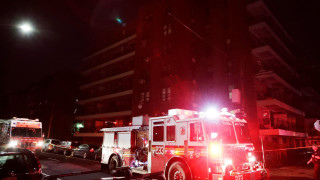 Φωτιά σε πολυώροφο κτήριο στη Νέα Υόρκη - Φόβοι για πολλά θύματα
