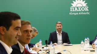 Δυναμώνει στο ΠΑΣΟΚ το «όχι στη ΝΔ» όσο πλησιάζει το συνέδριο