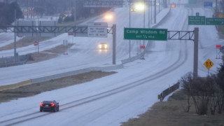 ΗΠΑ - κακοκαιρία: Σε κατάσταση εκτάκτου ανάγκης 20 πολιτείες, άδεια ράφια στα σούπερ μάρκετ