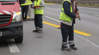 Θεσσαλονίκη: Ατύχημα με νταλίκα που «δίπλωσε» στην Περιφερειακή - Κυκλοφοριακό χάος
