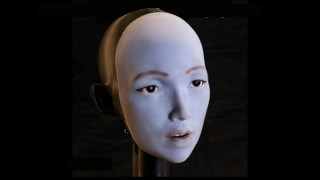 Ρομπότ έμαθε να κινεί τα χείλη του σαν άνθρωπος χάρη σε έναν καθρέφτη και πολύ YouTube