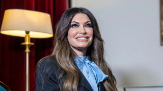 Στα Τίρανα η Κίμπερλι Γκίλφοϊλ - Συναντήθηκε με τον πρωθυπουργό της Αλβανίας