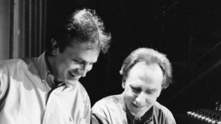 Πέθανε ο Κώστας Γανωσέλης – Ο μαέστρος που σφράγισε τη σύγχρονη ελληνική μουσική